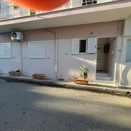 Elena S Apartment Мегара Экстерьер фото