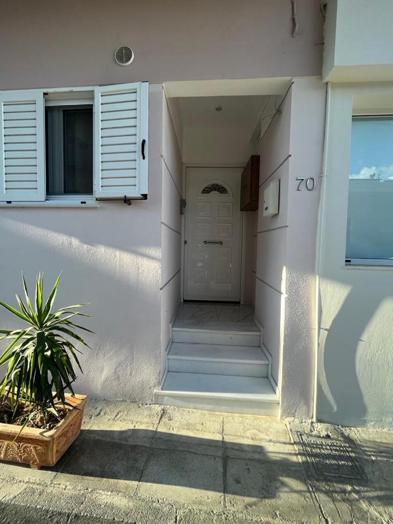 Elena S Apartment Мегара Экстерьер фото